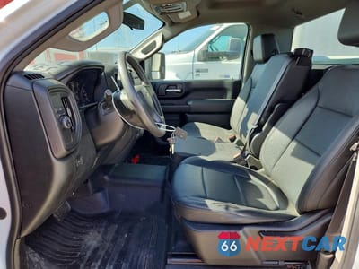 Zdjęcie 7 z 11 samochodu: 2022 CHEVROLET SILVERADO HD UTILITY / SERVICE TRUCK VIN:1GB3WRE74NF217050 - miniatura