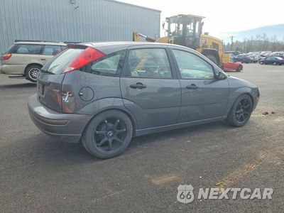 Trzecie zdjęcie samochodu z tyłu: 2005 FORD FOCUS VIN:3FAFP37NX5R109880 - miniatura