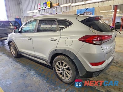 Drugie zdjęcie samochodu z przodu: 2017 HYUNDAI TUCSON SE VIN:KM8J3CA49HU273372 - miniatura