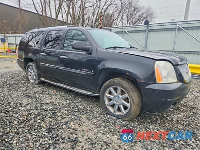 Czwarte zdjęcie samochodu z boku: 2008 GMC YUKON XL DENALI VIN:1GKFK66868J252737 - miniatura