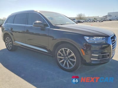 Czwarte zdjęcie samochodu z boku: 2018 AUDI Q7 PRESTIGE VIN:WA1VAAF78JD015556 - miniatura