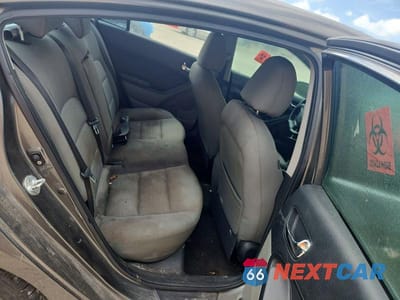 Zdjęcie 10 z 11 samochodu: 2014 KIA FORTE EX VIN:KNAFX4A88E5054901 - miniatura