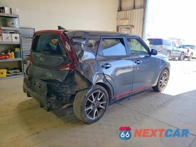 Trzecie zdjęcie samochodu z tyłu: 2020 KIA SOUL GT-LINE VIN:KNDJ63AUXL7000959 - miniatura