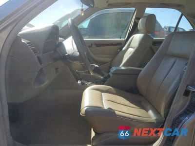 Zdjęcie 7 z 13 samochodu: 1999 MERCEDES-BENZ C 230 VIN:WDBHA24G1XA683073 - miniatura