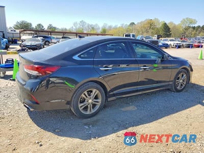 Trzecie zdjęcie samochodu z tyłu: 2018 HYUNDAI SONATA SEL VIN:5NPE34AF6JH639446 - miniatura