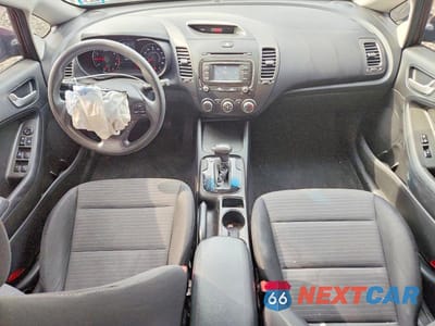 Zdjęcie 8 z 12 samochodu: 2017 KIA FORTE LX VIN:3KPFL4A76HE143316 - miniatura