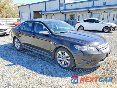Czwarte zdjęcie samochodu z boku: 2010 FORD TAURUS LIMITED VIN:1FAHP2FW8AG164634 - miniatura