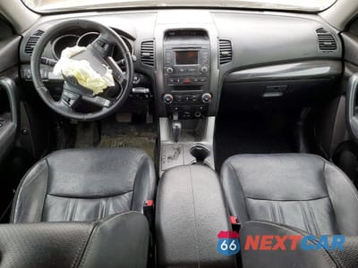 Zdjęcie 8 z 13 samochodu: 2013 KIA SORENTO EX VIN:5XYKUDA20DG403500 - miniatura