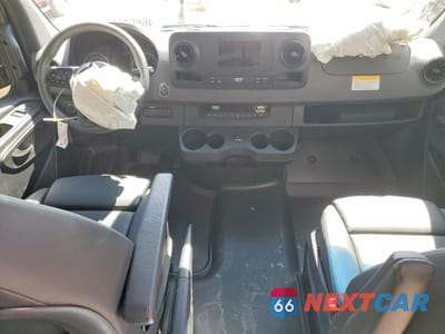Zdjęcie 8 z 14 samochodu: 2024 MERCEDES-BENZ SPRINTER 2500 VIN:W1Z4NGHY6RT184580 - miniatura