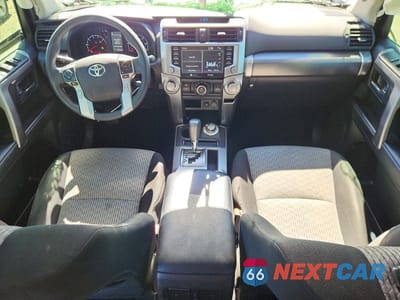 Zdjęcie 8 z 13 samochodu: 2021 TOYOTA 4RUNNER SR5 VIN:JTEMU5JR4M5887932 - miniatura