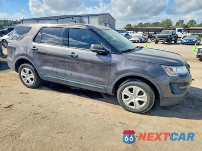 Czwarte zdjęcie samochodu z boku: 2018 FORD EXPLORER POLICE INTERCEPTOR VIN:1FM5K8AT5JGC76962 - miniatura