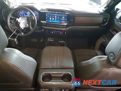 Zdjęcie 8 z 12 samochodu: 2025 CHEVROLET SILVERADO K1500 HIGH COUNTRY VIN:1GCUKJED8SZ293223 - miniatura