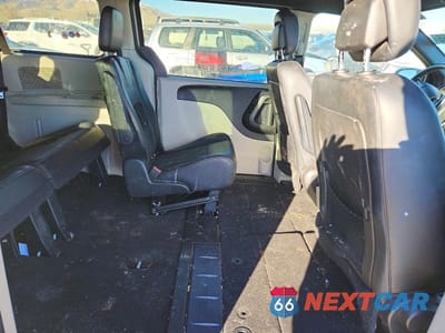 Zdjęcie 11 z 13 samochodu: 2019 DODGE GRAND CARAVAN SXT VIN:2C4RDGCG3KR776564 - miniatura