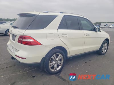 Trzecie zdjęcie samochodu z tyłu: 2013 MERCEDES-BENZ ML 350 4MATIC VIN:4JGDA5HB0DA165219 - miniatura