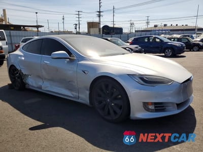 Czwarte zdjęcie samochodu z boku: 2017 TESLA MODEL S VIN:5YJSA1E19HF232915 - miniatura