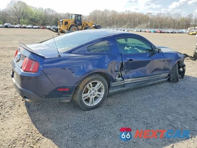 Trzecie zdjęcie samochodu z tyłu: 2010 FORD MUSTANG VIN:1ZVBP8AN3A5114914 - miniatura