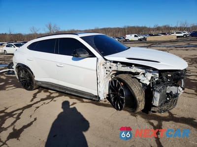 Czwarte zdjęcie samochodu z boku: 2024 LAMBORGHINI URUS S VIN:ZPBUB3ZL5RLA35194 - miniatura