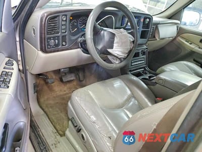 Zdjęcie 8 z 14 samochodu: 2002 GMC YUKON VIN:1GKEK13VX2R117374 - miniatura
