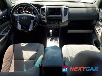 Zdjęcie 8 z 11 samochodu: 2015 TOYOTA TACOMA V6 VIN:5TFLU4EN2FX121481 - miniatura