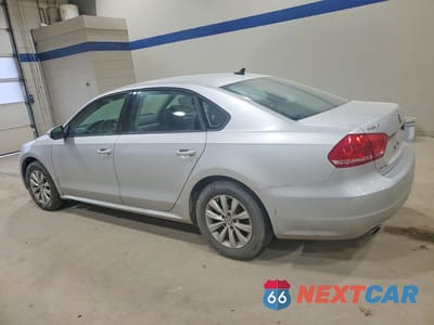 Drugie zdjęcie samochodu z przodu: 2015 VOLKSWAGEN PASSAT S VIN:1VWAT7A35FC043153 - miniatura