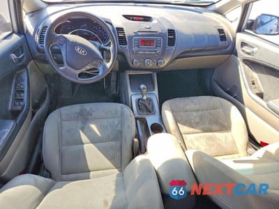 Zdjęcie 8 z 13 samochodu: 2015 KIA FORTE LX VIN:KNAFK4A68F5427756 - miniatura
