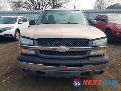 Piąte zdjęcie samochodu w środku: 2004 CHEVROLET SILVERADO C1500 VIN:1GCEC14T84E116241 - miniatura