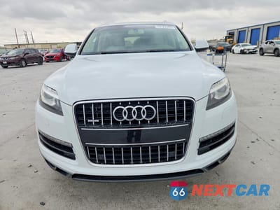 Piąte zdjęcie samochodu w środku: 2013 AUDI Q7 PREMIUM PLUS VIN:WA1LGAFE2DD007638 - miniatura