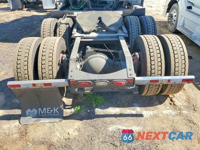 Zdjęcie 9 z 10 samochodu: 2021 VOLVO VN VNL VIN:4V4NC9EH1MN272005 - miniatura