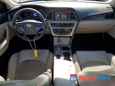 Zdjęcie 8 z 12 samochodu: 2017 HYUNDAI SONATA SPORT VIN:5NPE34AF2HH565212 - miniatura