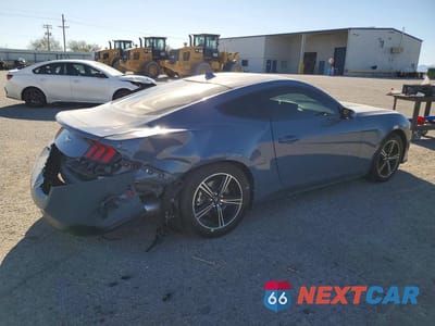 Trzecie zdjęcie samochodu z tyłu: 2025 FORD MUSTANG VIN:1FA6P8TH2S5123509 - miniatura