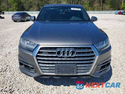 Piąte zdjęcie samochodu w środku: 2017 AUDI Q7 PREMIUM PLUS VIN:WA1LAAF7XHD045577 - miniatura