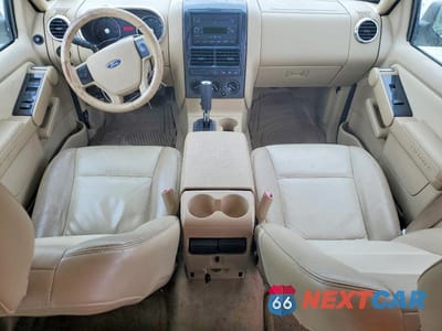 Zdjęcie 8 z 12 samochodu: 2006 FORD EXPLORER XLT VIN:1FMEU73E16UA89844 - miniatura