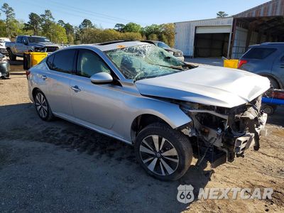 Czwarte zdjęcie samochodu z boku: 2019 NISSAN ALTIMA 2.5 SV VIN:1N4BL4DV8KC108211 - miniatura