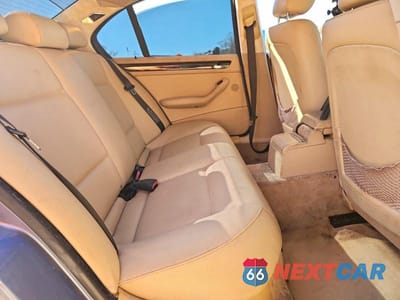 Zdjęcie 10 z 12 samochodu: 2005 BMW 325 I VIN:WBAEV33455KW19791 - miniatura