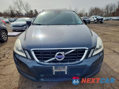 Piąte zdjęcie samochodu w środku: 2011 VOLVO XC60 T6 VIN:YV4902DZ3B2216912 - miniatura