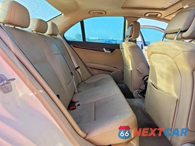 Zdjęcie 10 z 11 samochodu: 2009 MERCEDES-BENZ C 350 VIN:WDDGF56X09R062558 - miniatura