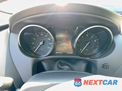 Zdjęcie 8 z 10 samochodu: 2018 JAGUAR F-PACE PREMIUM VIN:SADCJ2EV3JA242159 - miniatura
