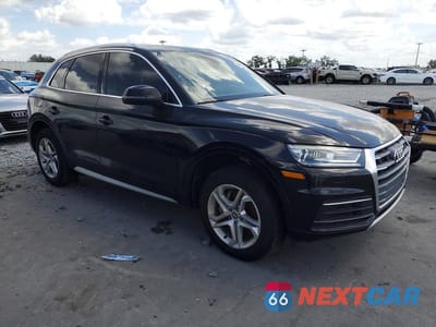 Czwarte zdjęcie samochodu z boku: 2019 AUDI Q5 PREMIUM VIN:WA1ANAFY4K2100774 - miniatura