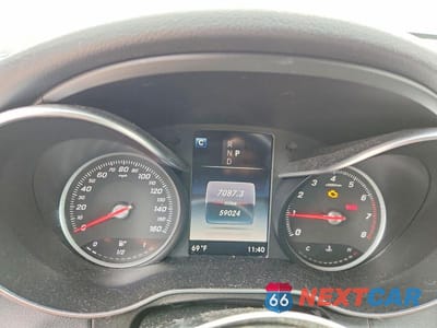 Zdjęcie 9 z 13 samochodu: 2018 MERCEDES-BENZ C 300 4MATIC VIN:55SWF4KB2JU267060 - miniatura