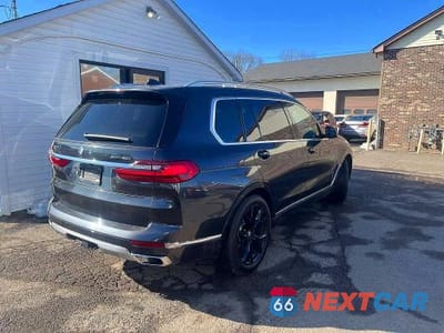 Trzecie zdjęcie samochodu z tyłu: 2020 BMW X7 XDRIVE40I VIN:5UXCW2C02L9C42860 - miniatura