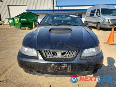 Piąte zdjęcie samochodu w środku: 2002 FORD MUSTANG GT VIN:1FAFP45XX2F211571 - miniatura