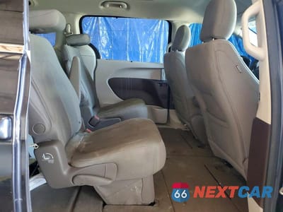 Zdjęcie 11 z 12 samochodu: 2020 CHRYSLER PACIFICA TOURING VIN:2C4RC1FG1LR192144 - miniatura