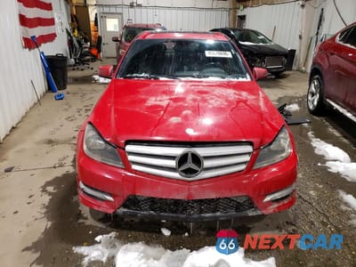 Piąte zdjęcie samochodu w środku: 2012 MERCEDES-BENZ C 300 4MATIC VIN:WDDGF8BB9CA612566 - miniatura