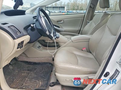 Zdjęcie 7 z 12 samochodu: 2010 TOYOTA PRIUS V VIN:JTDKN3DUXA0046722 - miniatura