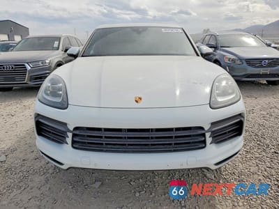 Piąte zdjęcie samochodu w środku: 2019 PORSCHE CAYENNE VIN:WP1AA2AY2KDA00805 - miniatura