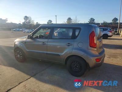 Drugie zdjęcie samochodu z przodu: 2013 KIA SOUL BASE VIN:KNDJT2A56D7596598 - miniatura
