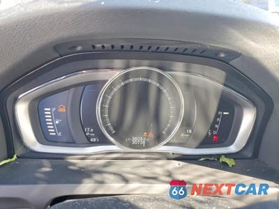 Zdjęcie 9 z 13 samochodu: 2017 VOLVO S60 PREMIER VIN:LYV402TK0HB127923 - miniatura