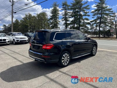 Czwarte zdjęcie samochodu z boku: 2019 MERCEDES-BENZ GLS 450 4MATIC VIN:4JGDF6EE8KB218830 - miniatura