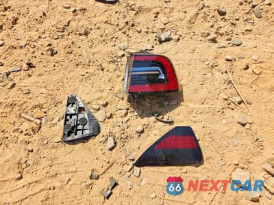 Zdjęcie 12 z 13 samochodu: 2022 TESLA MODEL Y VIN:7SAYGDEE0NA007873 - miniatura