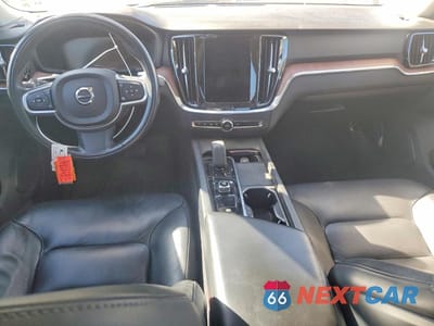 Zdjęcie 8 z 12 samochodu: 2022 VOLVO S60 B5 MOMENTUM VIN:7JRL12FZ5NG154358 - miniatura
